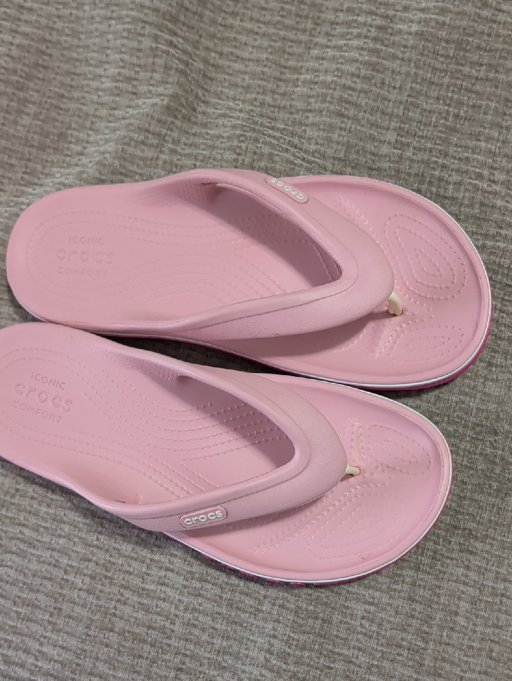 CROCS Light Pink Thong Flip Sandals - Picture 2 of 5